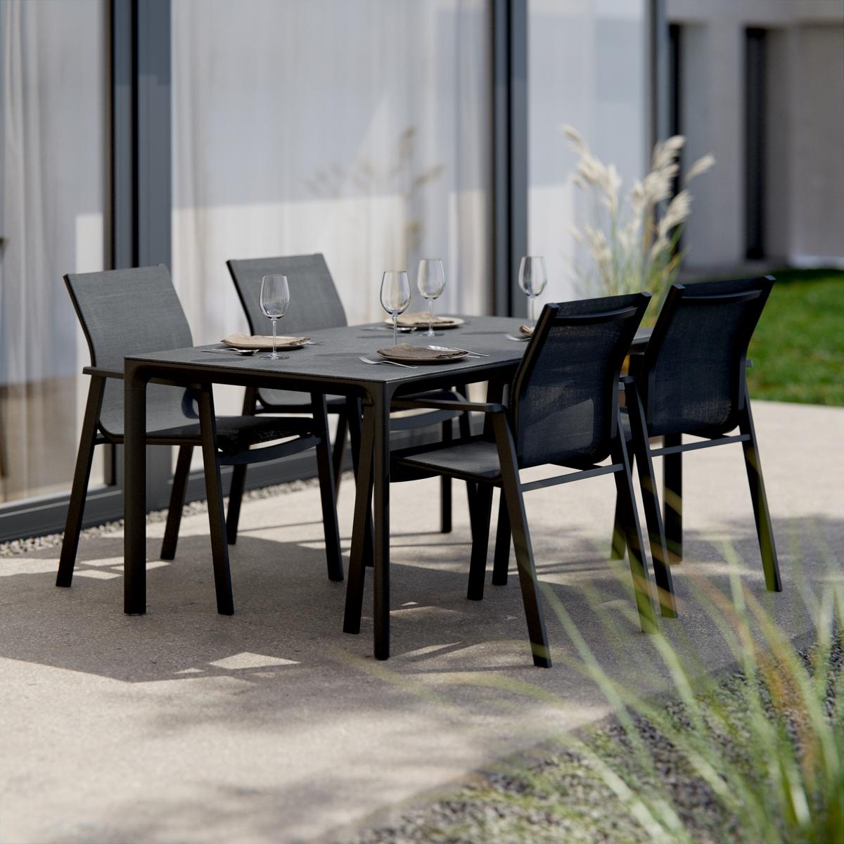 Ambientebild Royal Garden Focosa stapelbarer Gartenstuhl