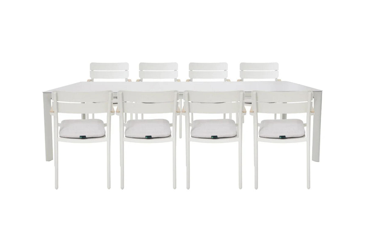 Royal Garden Nomad ausziehbarer Gartentisch-Set mit 8 stapelbaren Stühlen Sand