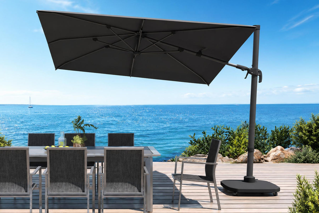 MWH Adapto Hängeschirm quadratisch 300 cm Aluminium Anthrazit/Schwarz mit Stühlen und tisch
