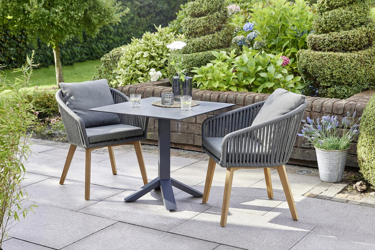 Ambientebild Diamond Garden Kos Gartenstuhl Edelstahl Teak Rope Dunkelgrau