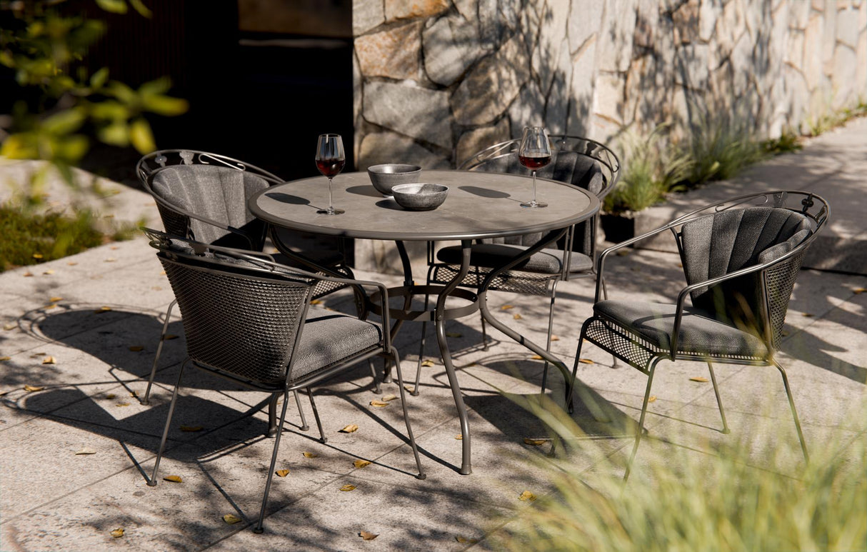 Ambientebild vom Royal Garden Verso Gartentisch 110 cm Fairstone Grau und Elegance Stuhl