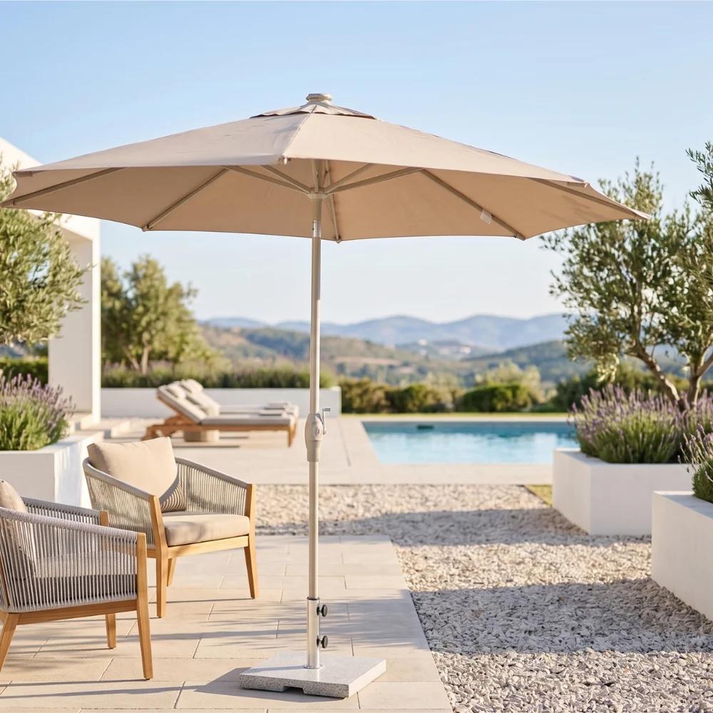 Royal Garden Coro LED Sonnenschirm Ambientebild