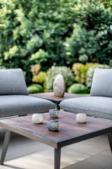 Details creador Antao Balkonlounge mit Crealite Tischplatte