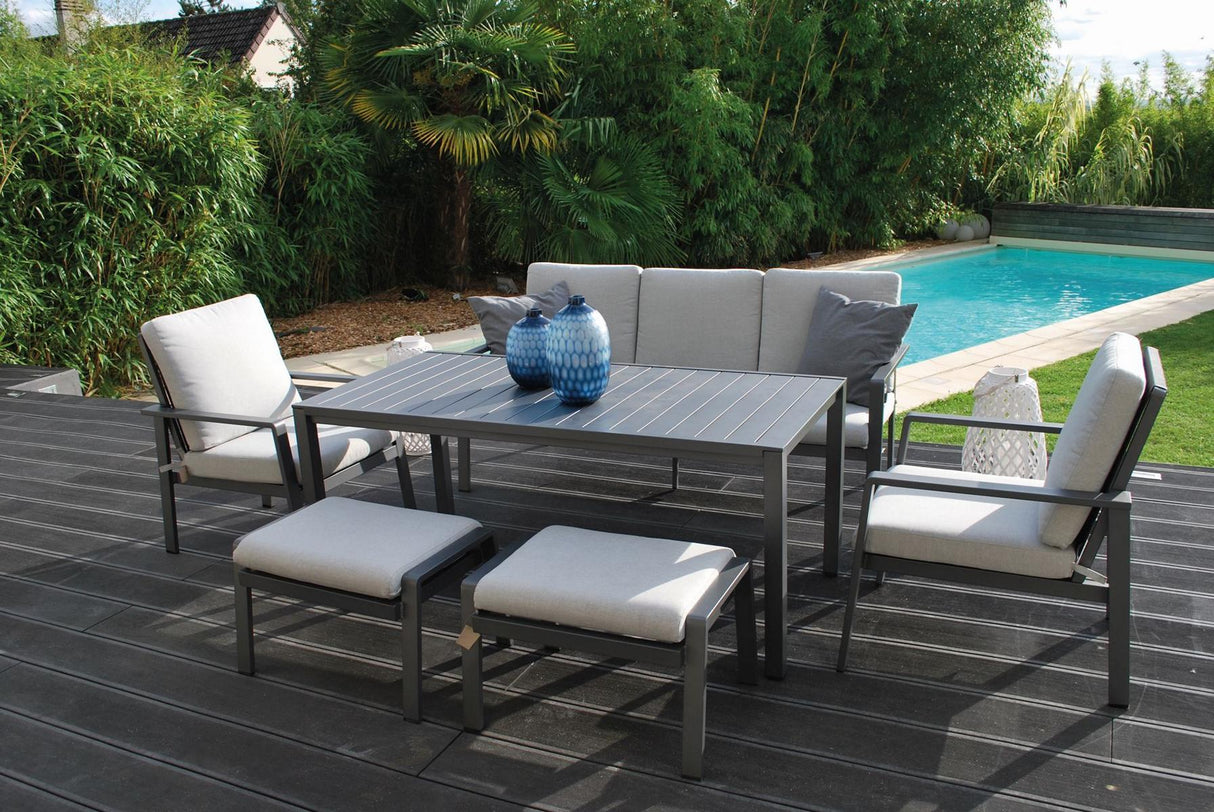 Low-Dining Set, Atlantico Lounge-Set, Gartenmöbel, Aluminium Ecklounge, Vielseitiges Outdoor-Set, Wetterfeste Polster, Bequemer Sitzkomfort, Lounge-Charakter, Entspannen im Garten, Geselliges Beisammensitzen, Praktische Wohnlichkeit, Armlehnen, Abnehmbare Bezüge, 3er Sofa, Lounge-Tisch, Hocker als Sitzgelegenheit, Stabiler Aluminiumrahmen, Pflegeleicht, Matt Grau, Wohlfühl-Oase, Stilvolles Dining, Optimal abgestimmte Sitz- und Tischhöhe, Max. Belastbarkeit 120 kg, 100% Polyester Polster