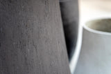 Oberfläche Detail Luca Lifestyle Rondello Pflanzkübel Ø110 cm Aschebraun aus Fiberglas